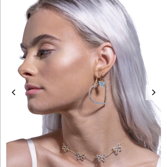 NWT UO Mini Bri Butterfly Hoop Earring - Picture 9 of 11